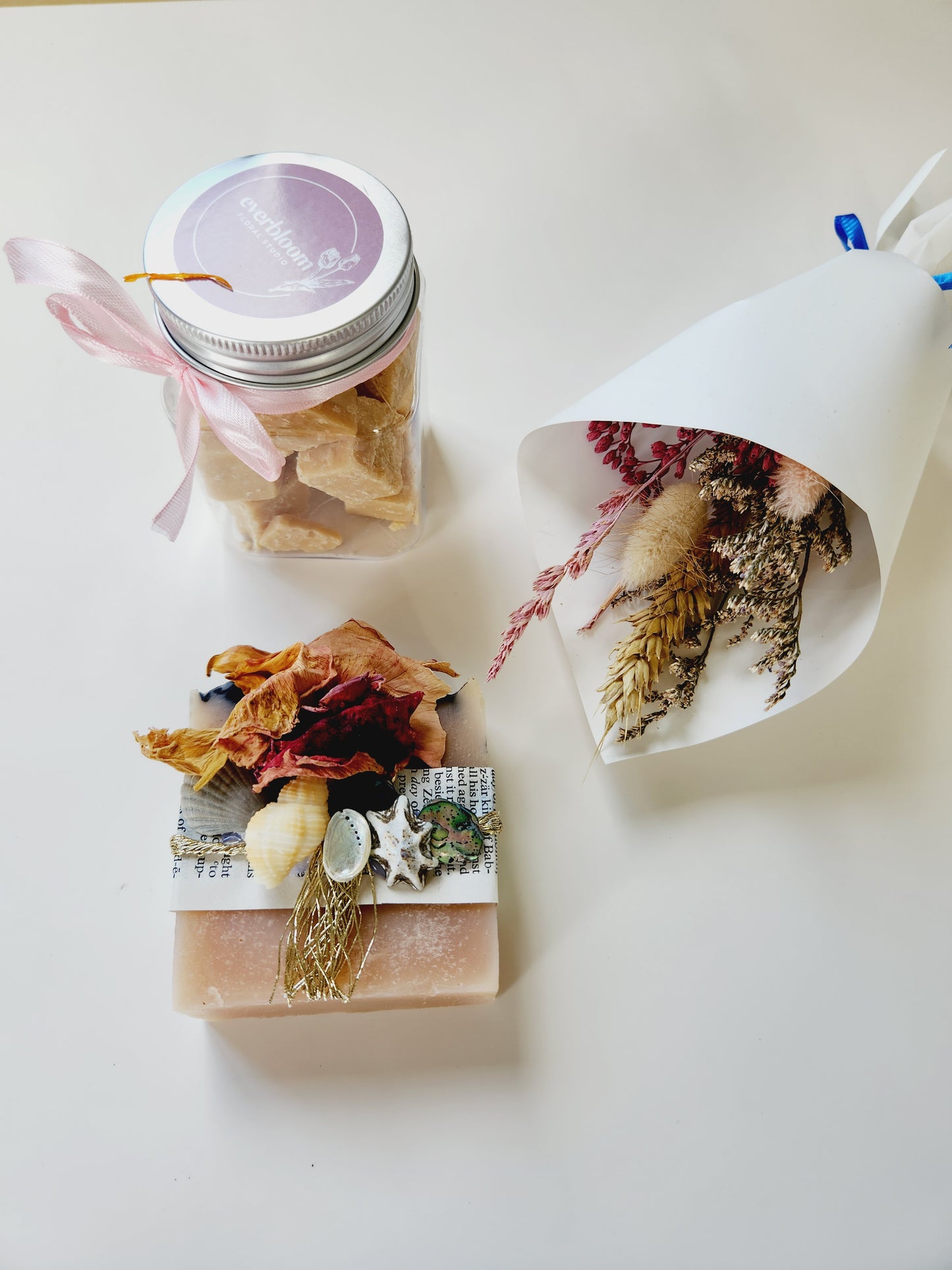 Dried flowers, fudge and soap gift - Everbloom Floral Studio your local Mount Maunganui and Papamoa florist